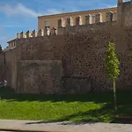 Nyaraló Alfares De Muralla *